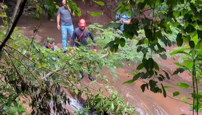 Três jovens morrem após cabeça d'água atingir cachoeira em Paranavaí